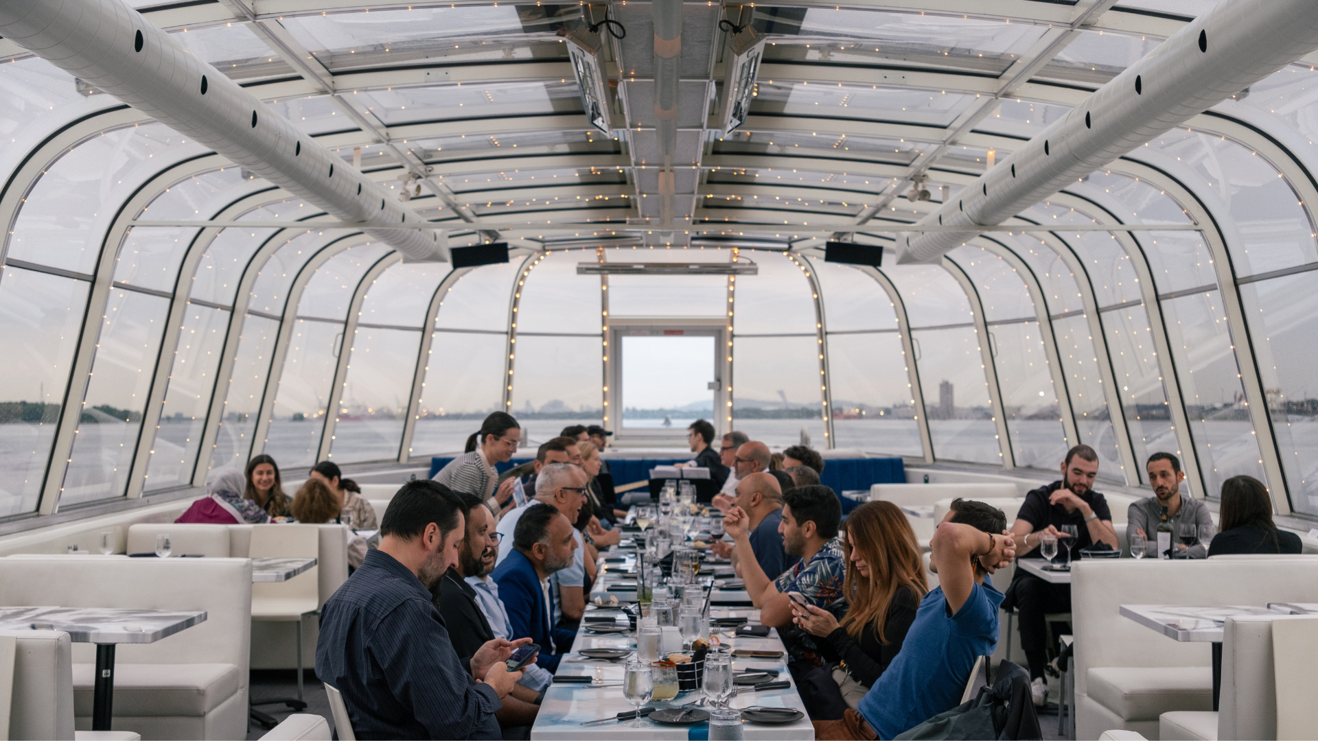 Stay & Dinner Cruise